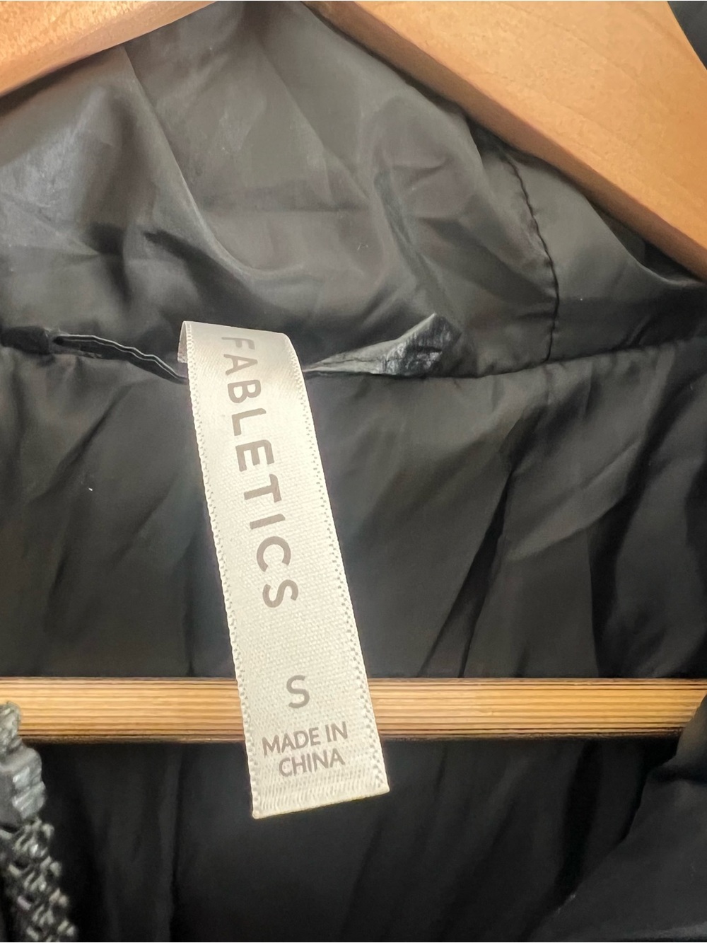 Fabletics puffer jacket - Picture 3 of 5